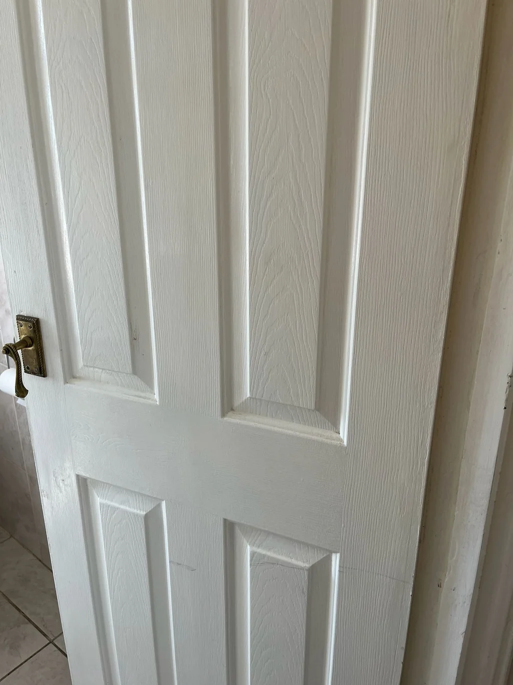 Internal door wiped clean of marks